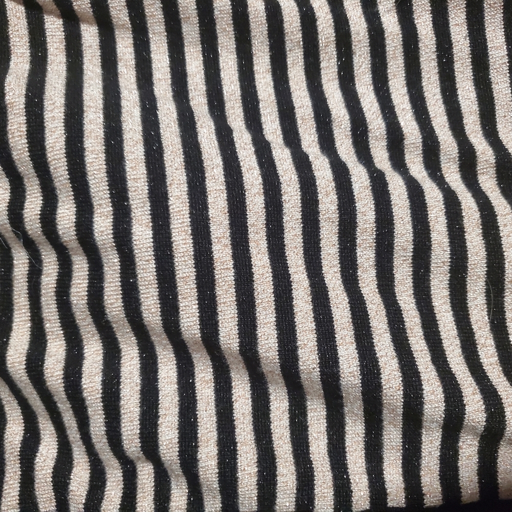 Lane Bryant long sleeve cardigan. 18/20. Black and gold shimmer striped. - Picture 3 of 4